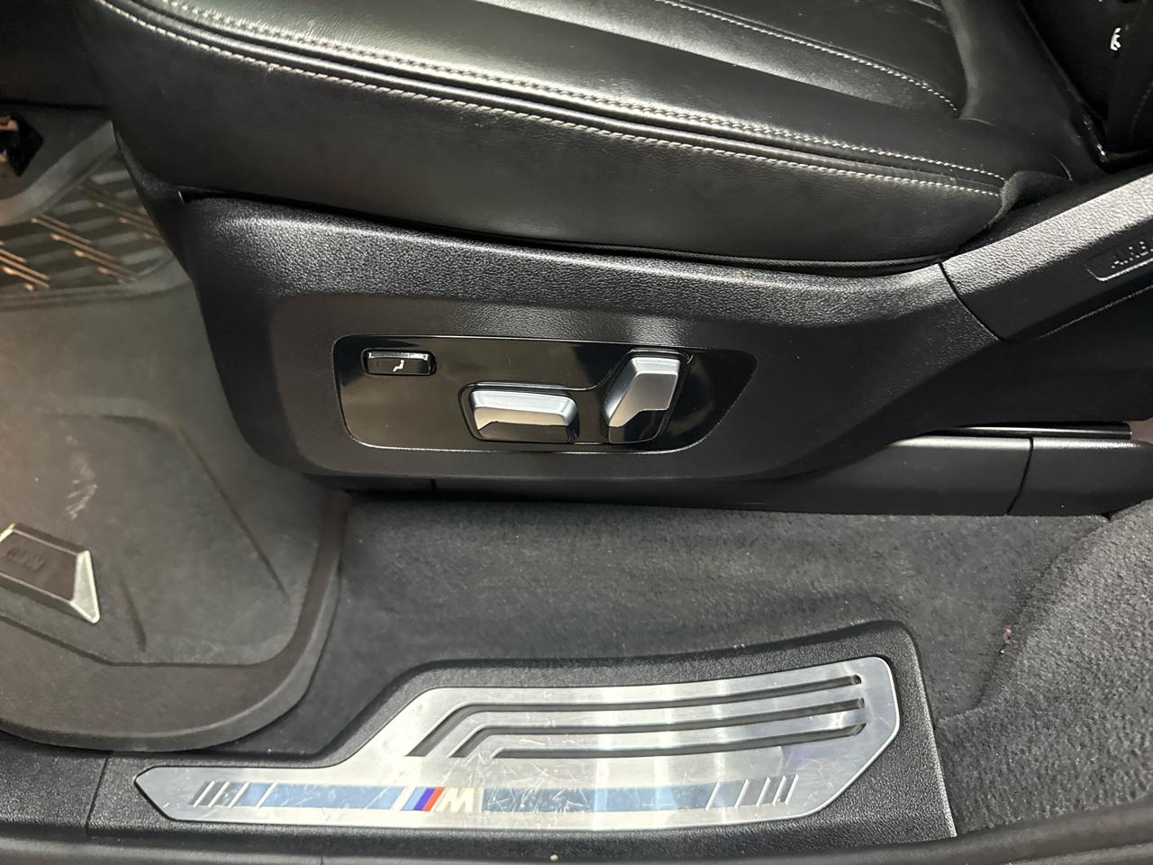 BMW X7 xDrive50i Sports Activity Vehicle 2019