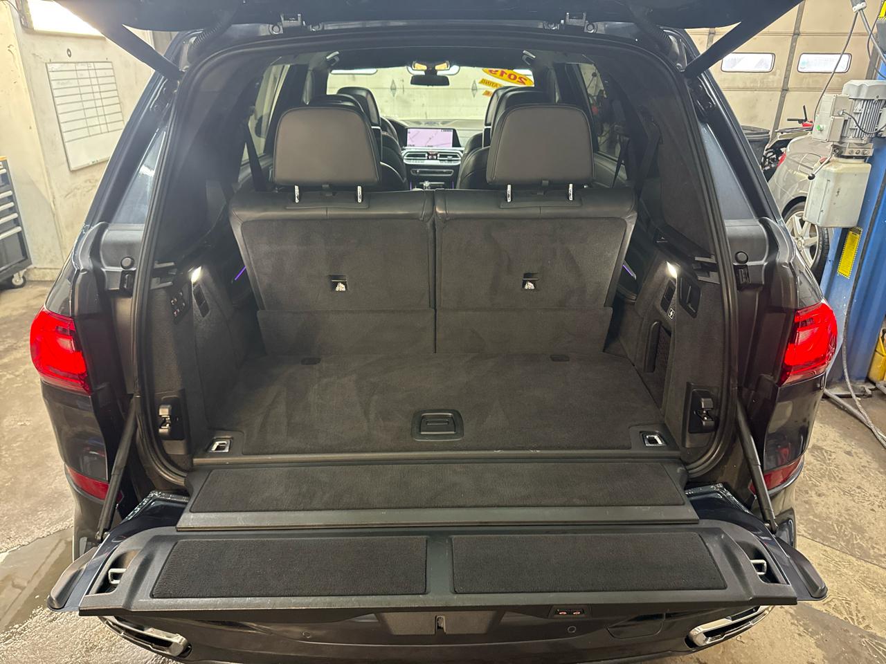 BMW X7 xDrive50i Sports Activity Vehicle 2019