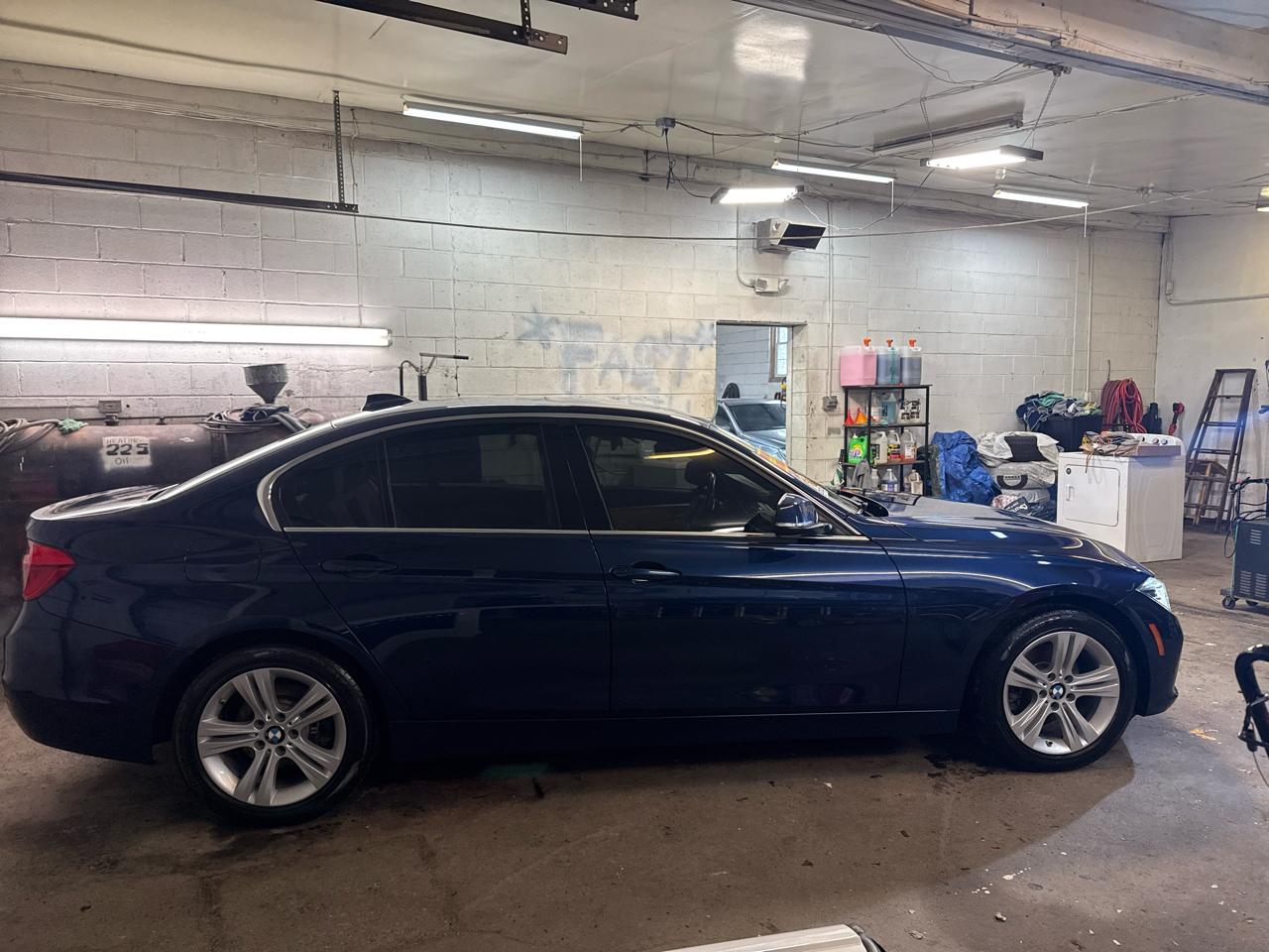 BMW 3 Series 330i xDrive Sedan 2018