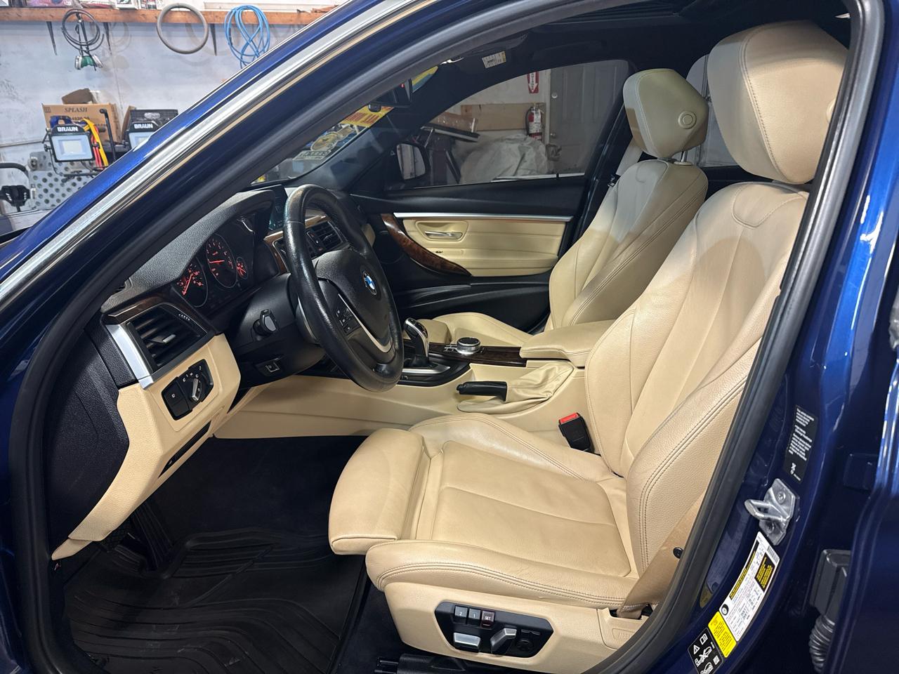 BMW 3 Series 330i xDrive Sedan 2018