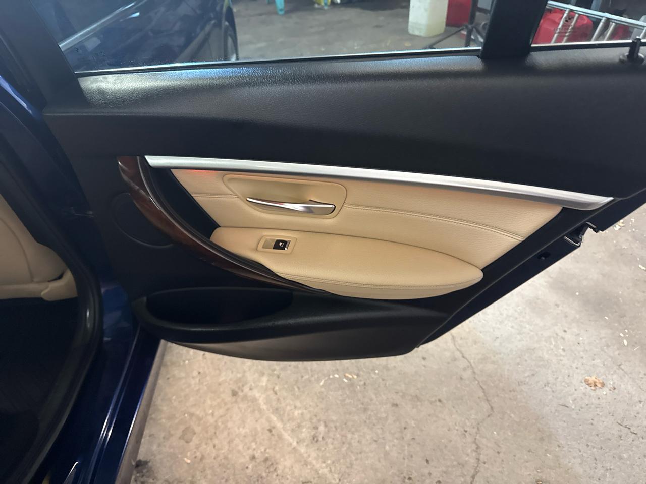 BMW 3 Series 330i xDrive Sedan 2018