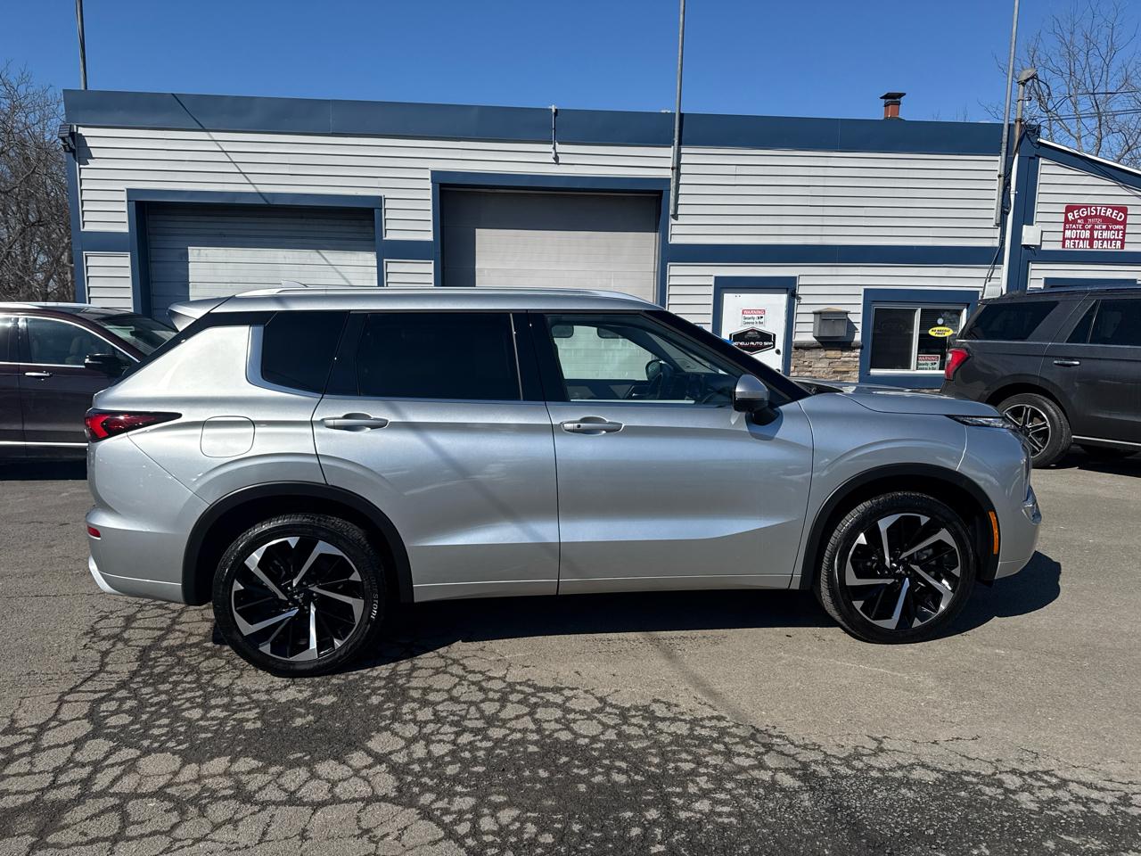 Mitsubishi Outlander SEL S-AWC 2024