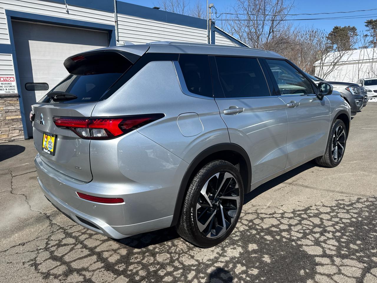 Mitsubishi Outlander SEL S-AWC 2024