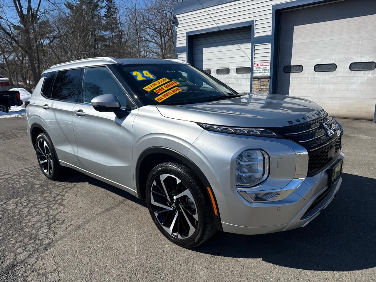 Mitsubishi Outlander SEL S-AWC 2024