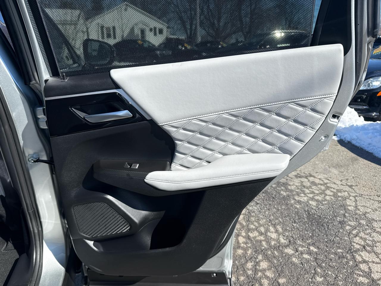 Mitsubishi Outlander SEL S-AWC 2024