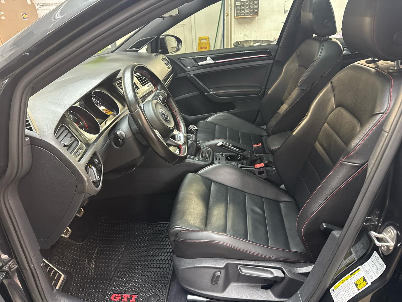 Volkswagen Golf GTI 2.0T 4-Door Autobahn Manual 2017