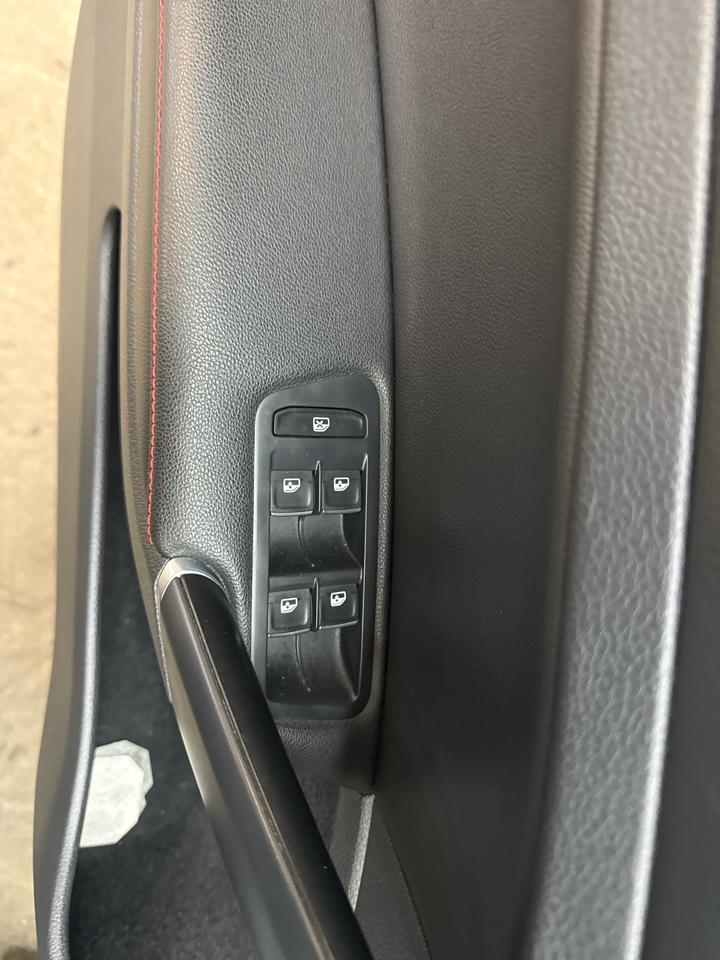 Volkswagen Golf GTI 2.0T 4-Door Autobahn Manual 2017