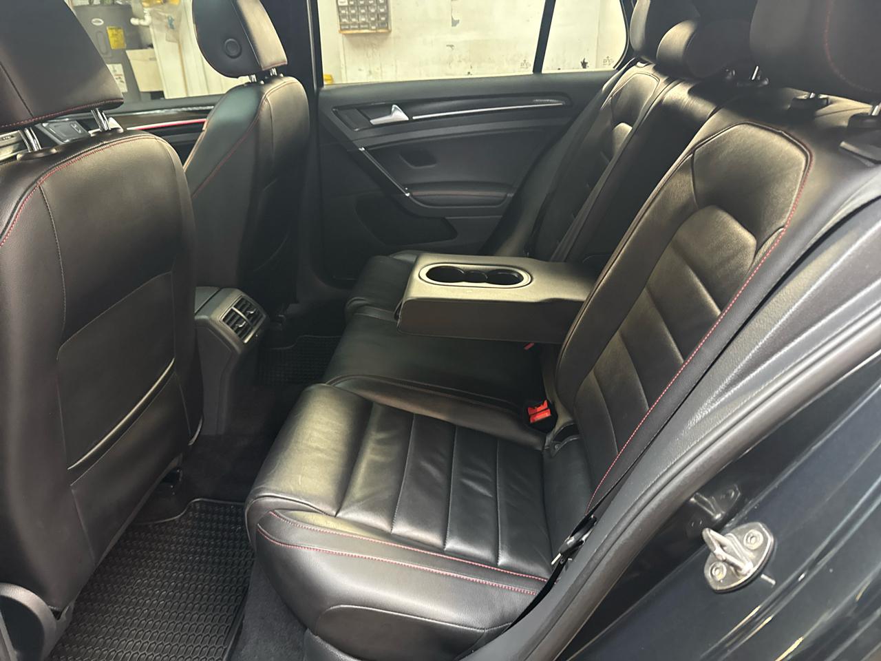 Volkswagen Golf GTI 2.0T 4-Door Autobahn Manual 2017