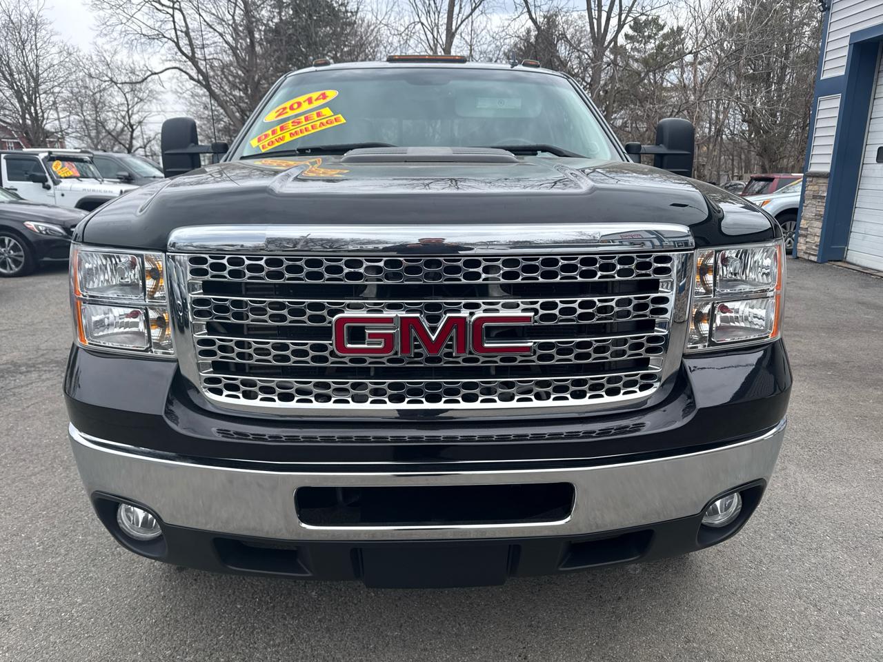 GMC Sierra 3500HD 4WD Crew Cab 167.7" Denali 2014