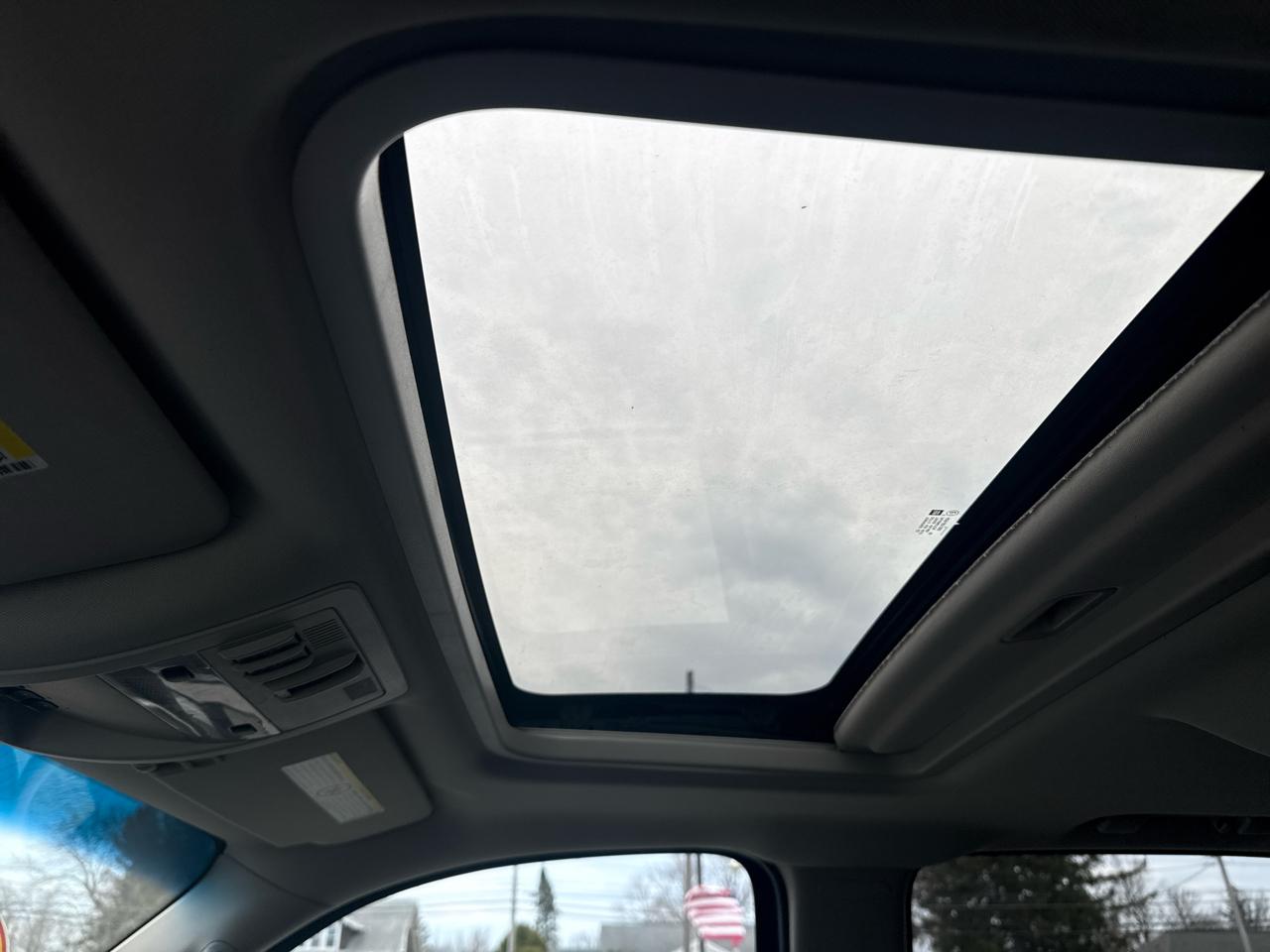 GMC Sierra 3500HD 4WD Crew Cab 167.7" Denali 2014