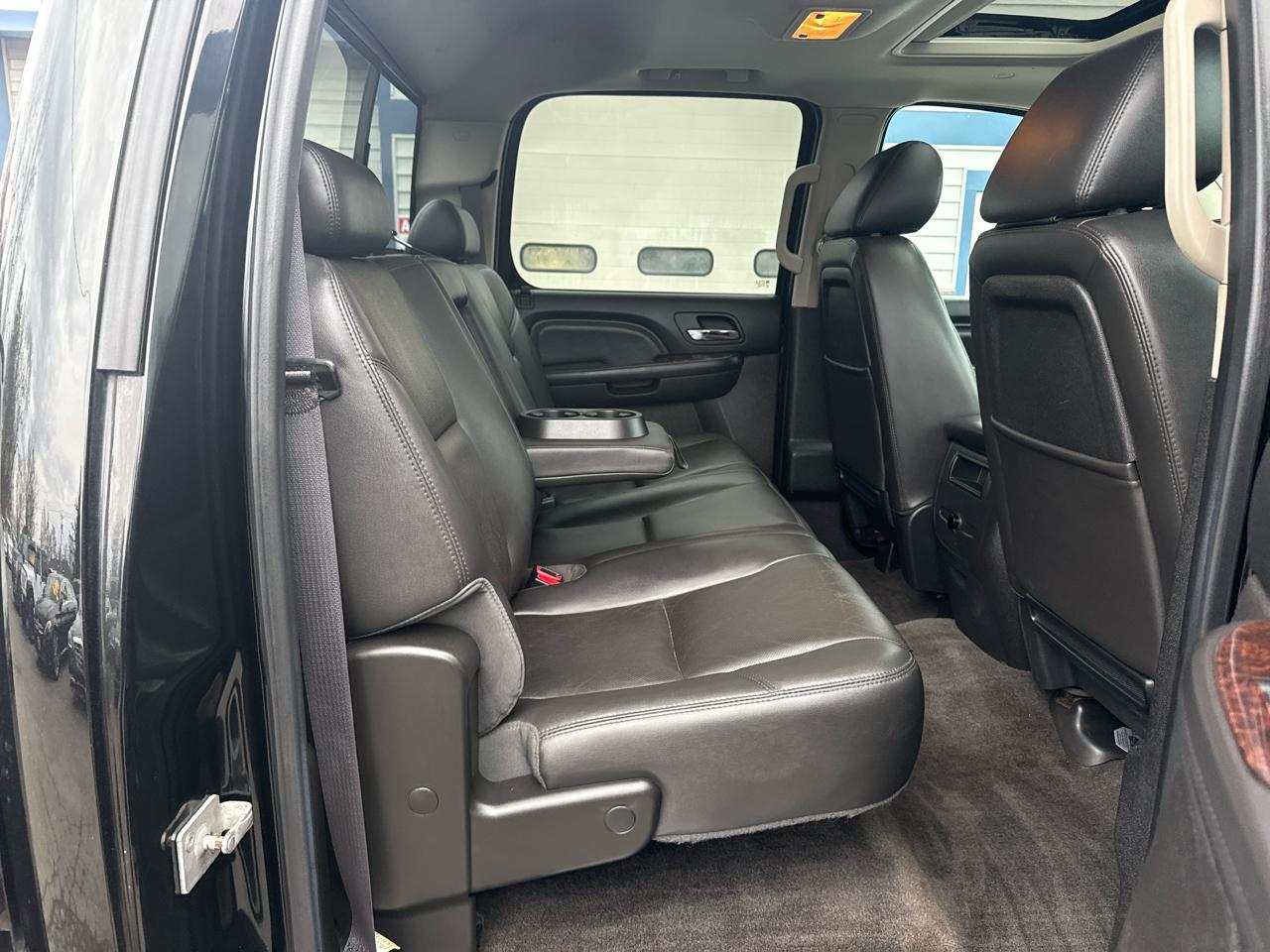 GMC Sierra 3500HD 4WD Crew Cab 167.7" Denali 2014