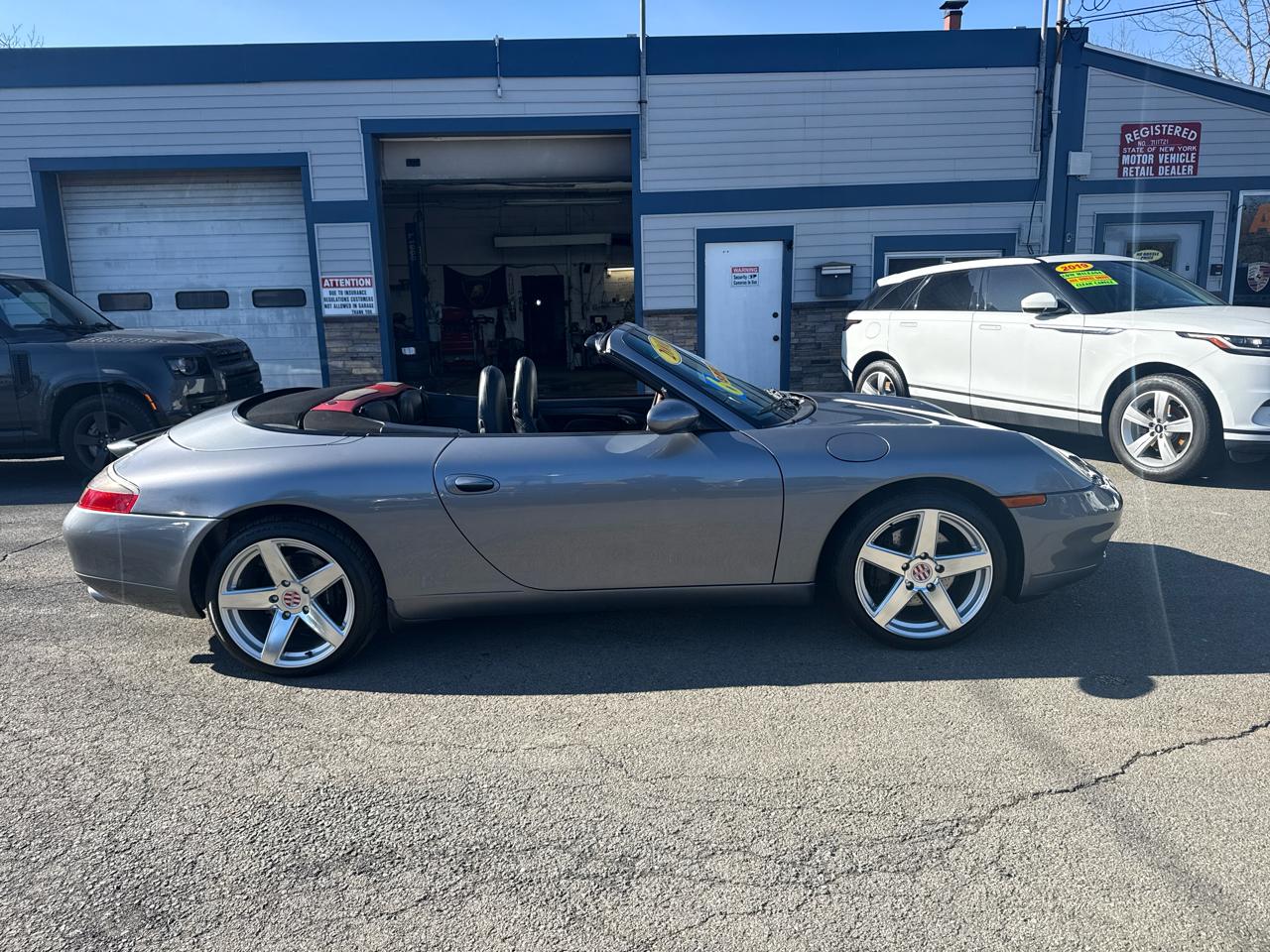 Porsche 911 Carrera 2dr Carrera Cabriolet 6-Spd Manual 2001