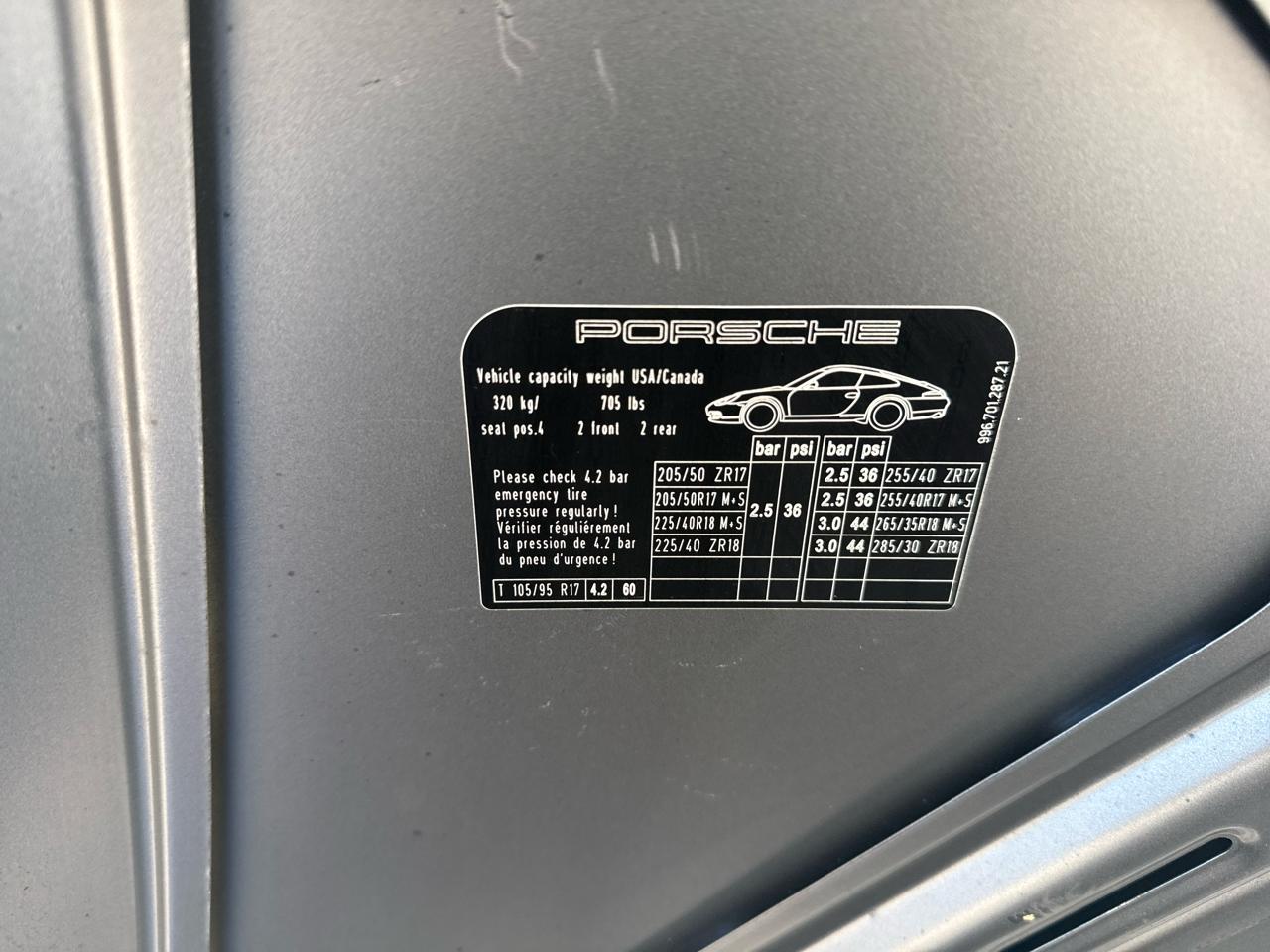 Porsche 911 Carrera 2dr Carrera Cabriolet 6-Spd Manual 2001