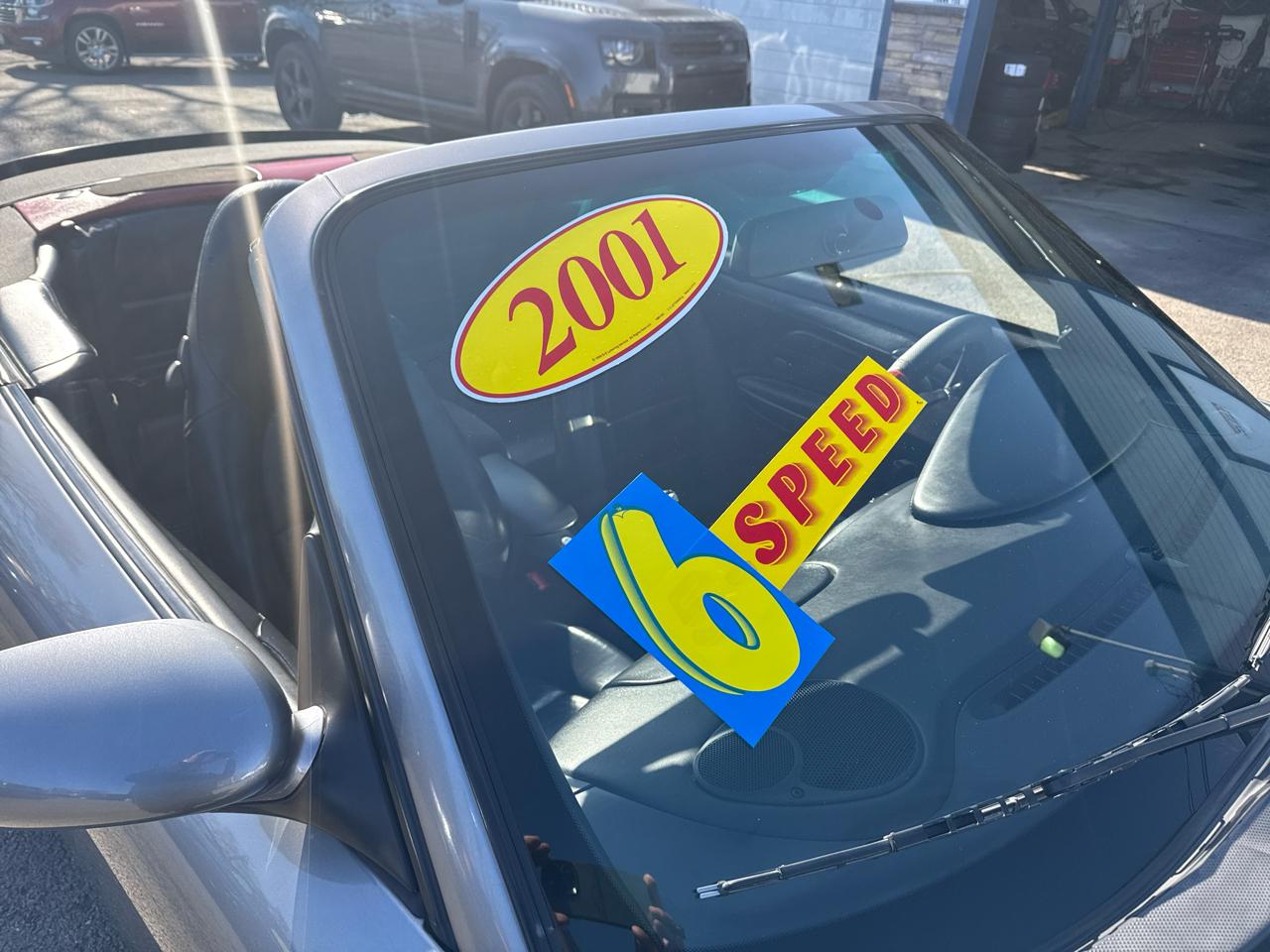 Porsche 911 Carrera 2dr Carrera Cabriolet 6-Spd Manual 2001