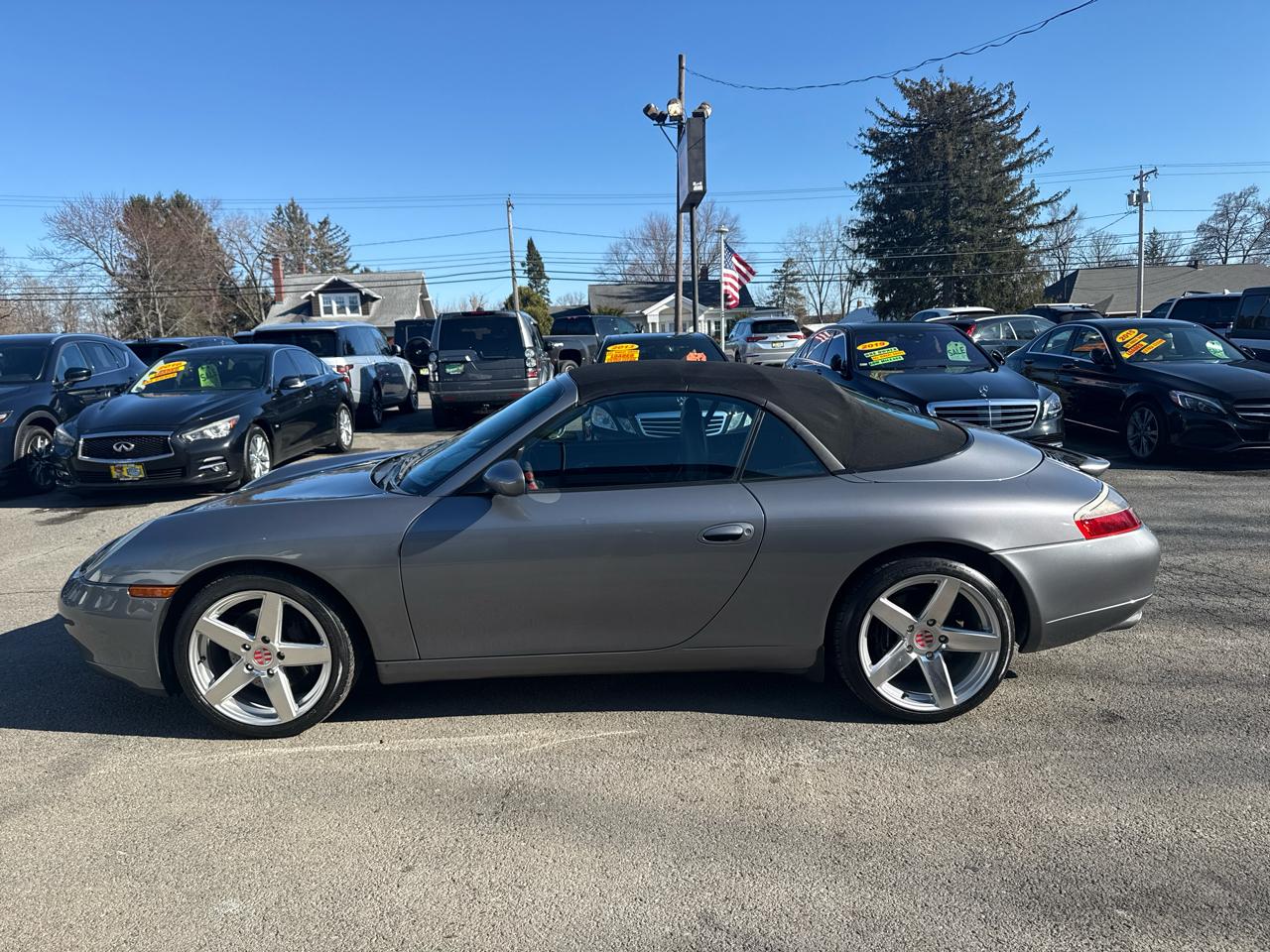 Porsche 911 Carrera 2dr Carrera Cabriolet 6-Spd Manual 2001