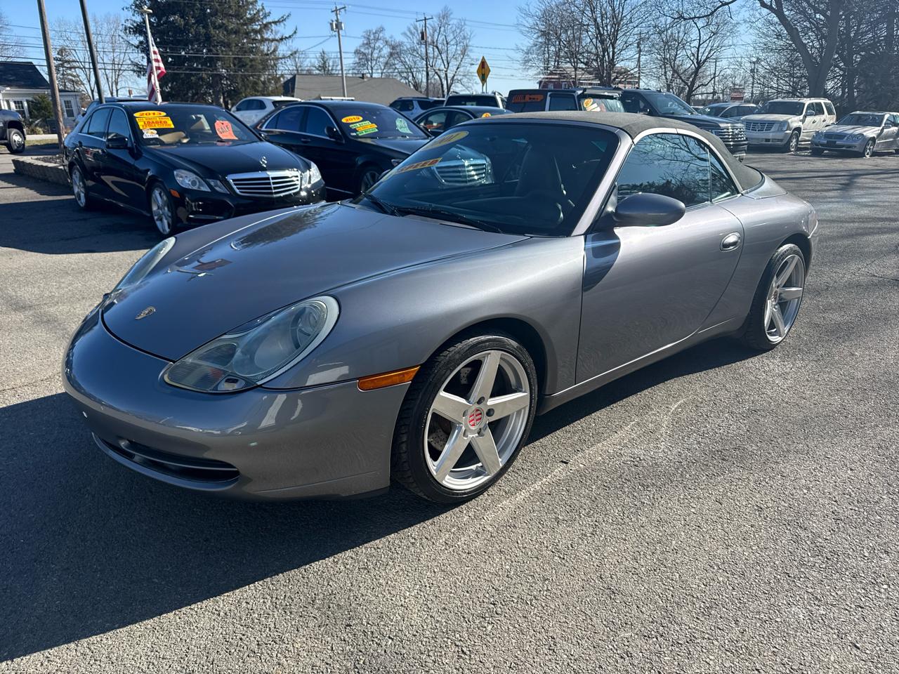 Porsche 911 Carrera 2dr Carrera Cabriolet 6-Spd Manual 2001