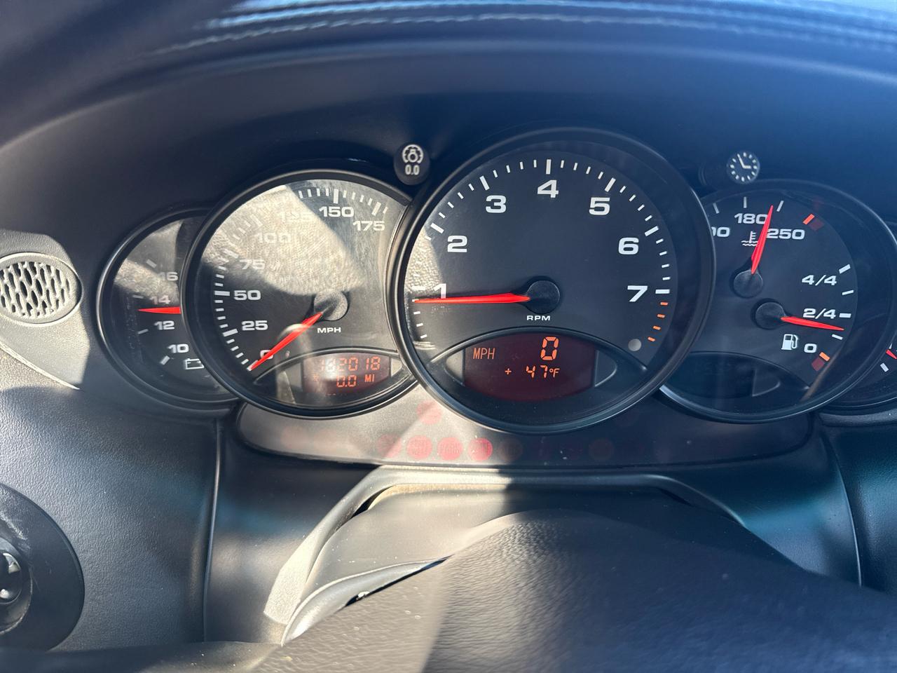 Porsche 911 Carrera 2dr Carrera Cabriolet 6-Spd Manual 2001