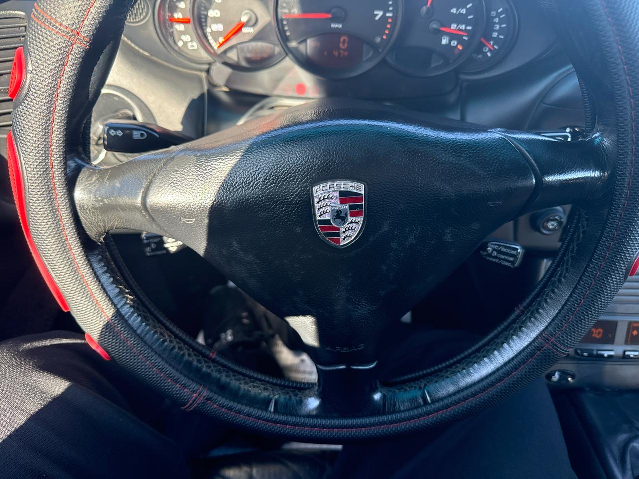 Porsche 911 Carrera 2dr Carrera Cabriolet 6-Spd Manual 2001