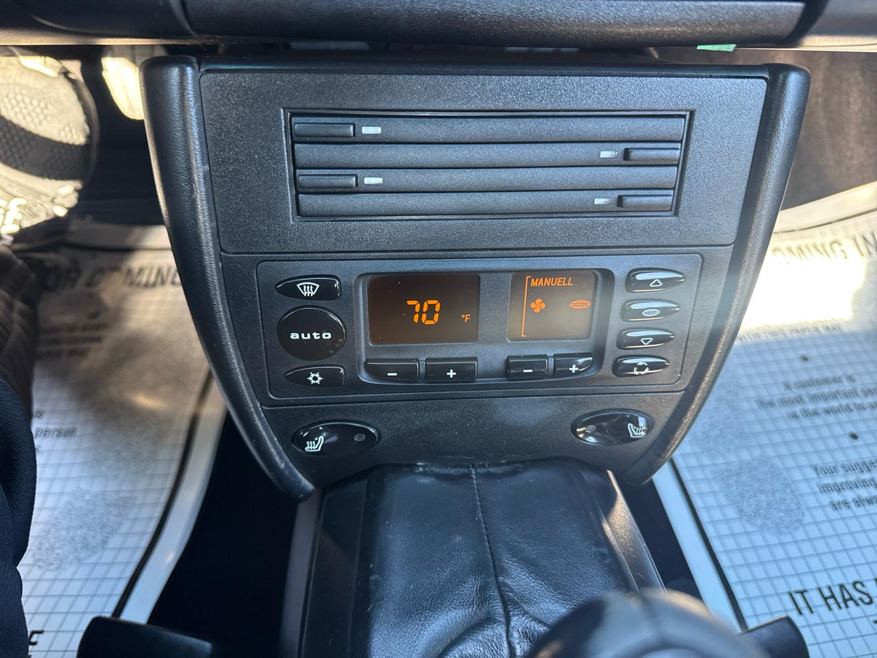 Porsche 911 Carrera 2dr Carrera Cabriolet 6-Spd Manual 2001