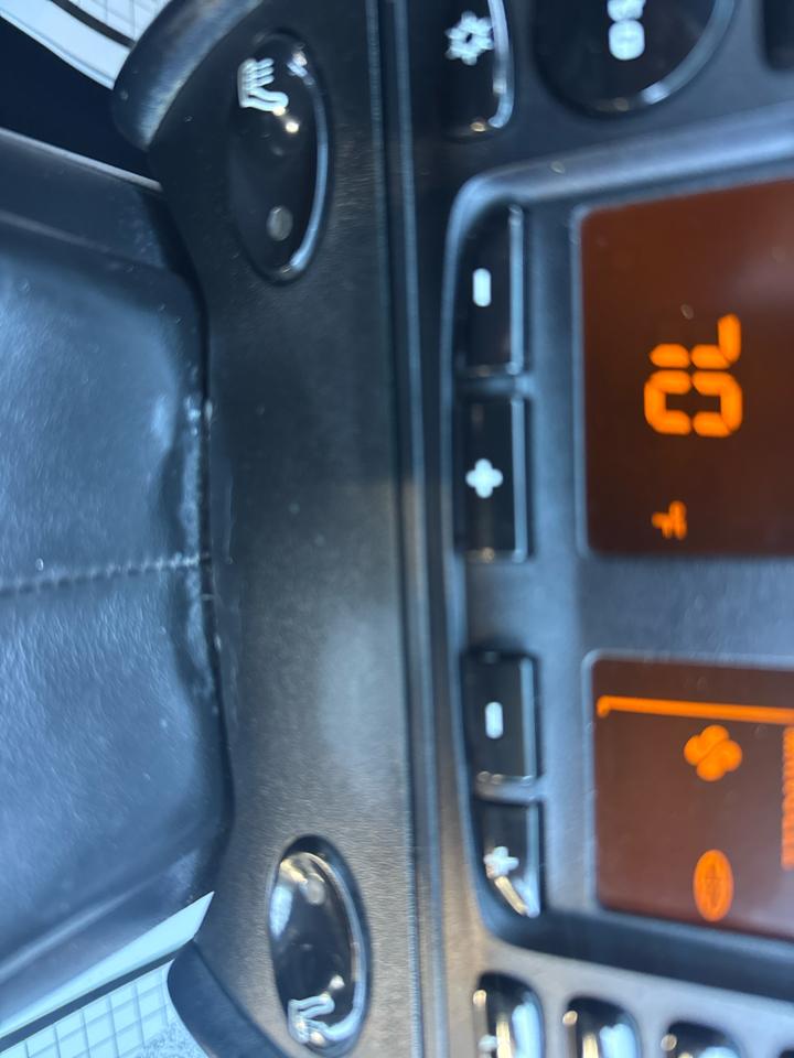 Porsche 911 Carrera 2dr Carrera Cabriolet 6-Spd Manual 2001