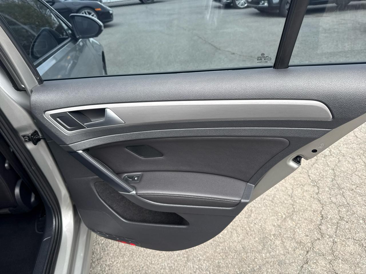 Volkswagen Golf 4dr HB DSG TDI S 2015