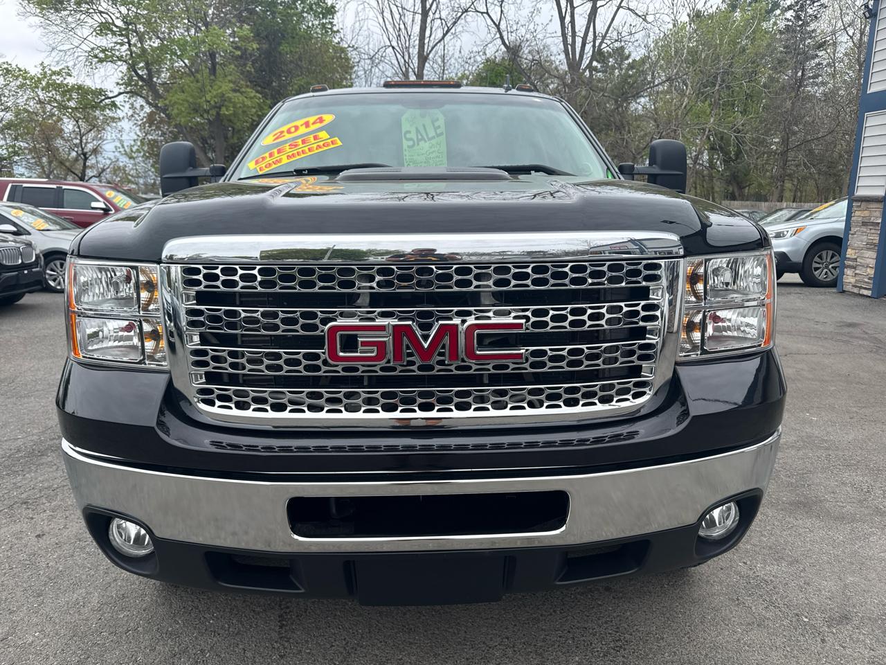 GMC Sierra 3500HD 4WD Crew Cab 167.7" Denali 2014