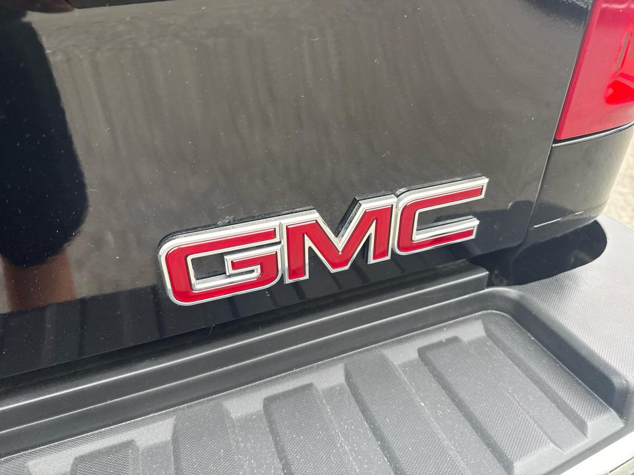 GMC Sierra 3500HD 4WD Crew Cab 167.7" Denali 2014