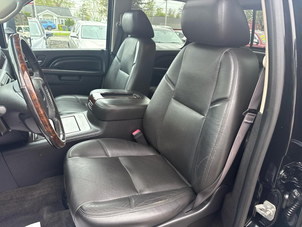 GMC Sierra 3500HD 4WD Crew Cab 167.7" Denali 2014