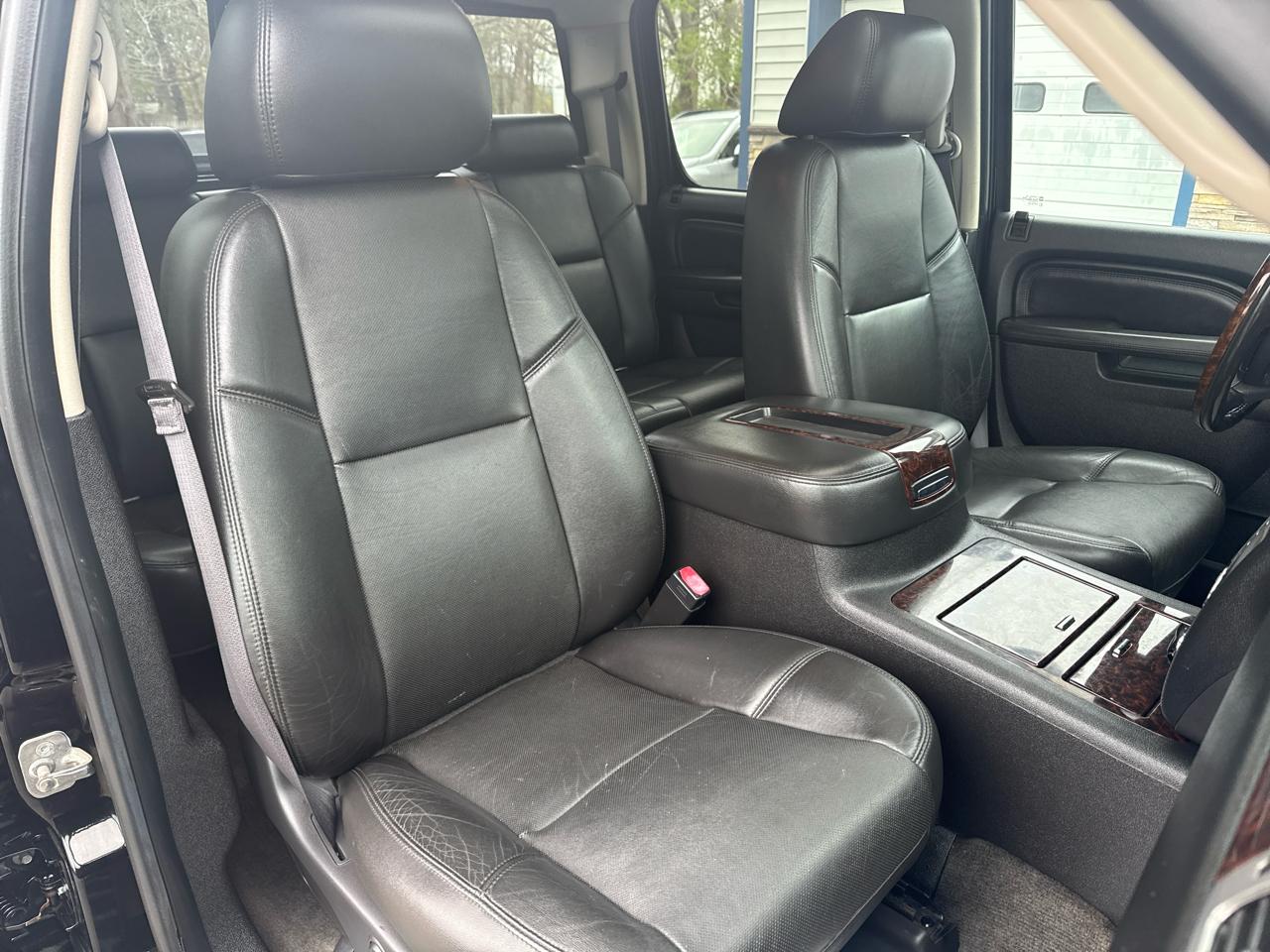 GMC Sierra 3500HD 4WD Crew Cab 167.7" Denali 2014