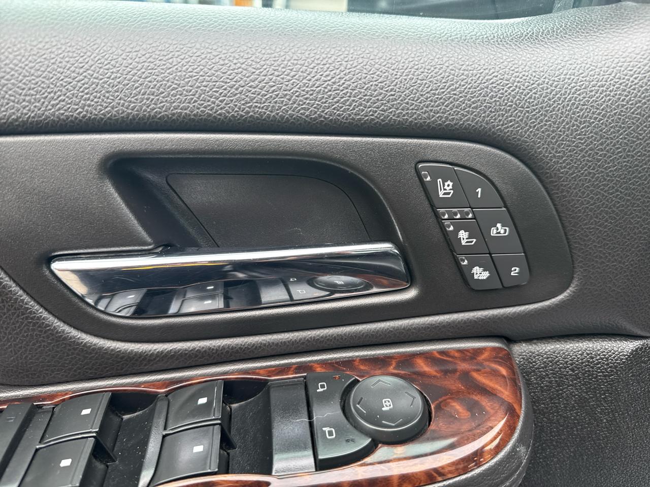 GMC Sierra 3500HD 4WD Crew Cab 167.7" Denali 2014