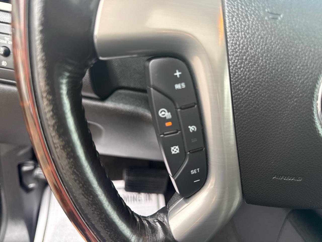 GMC Sierra 3500HD 4WD Crew Cab 167.7" Denali 2014