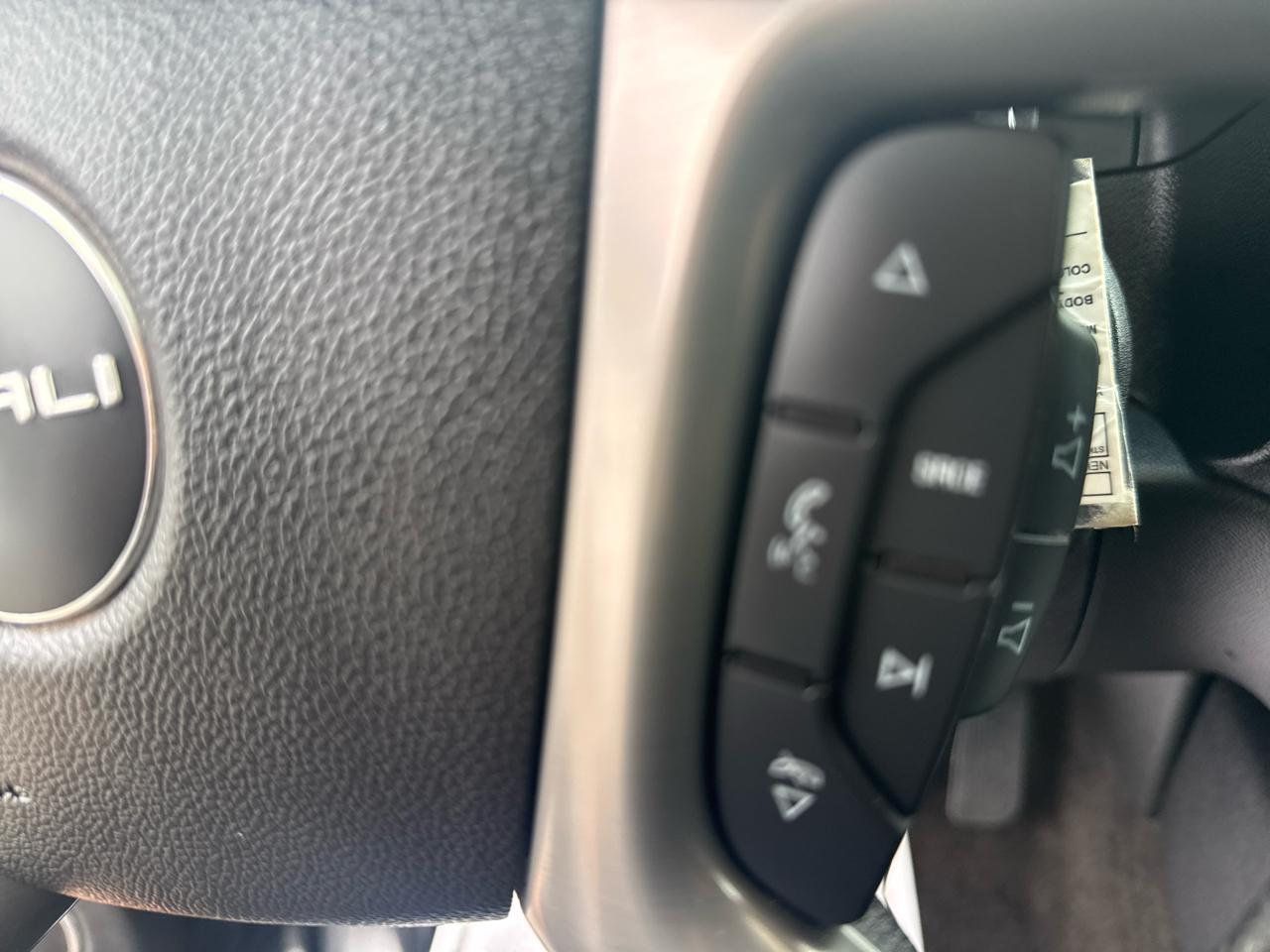 GMC Sierra 3500HD 4WD Crew Cab 167.7" Denali 2014