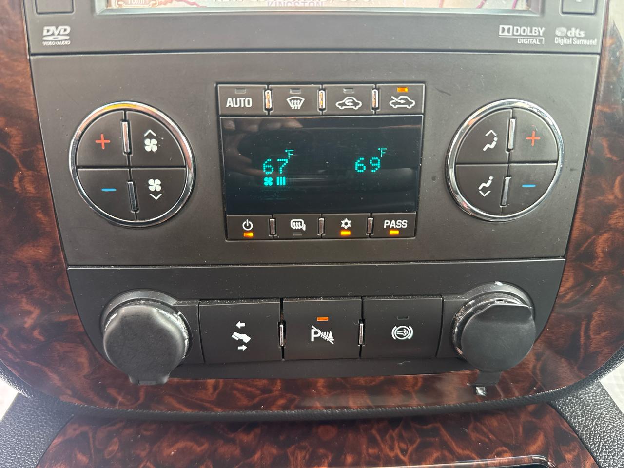 GMC Sierra 3500HD 4WD Crew Cab 167.7" Denali 2014