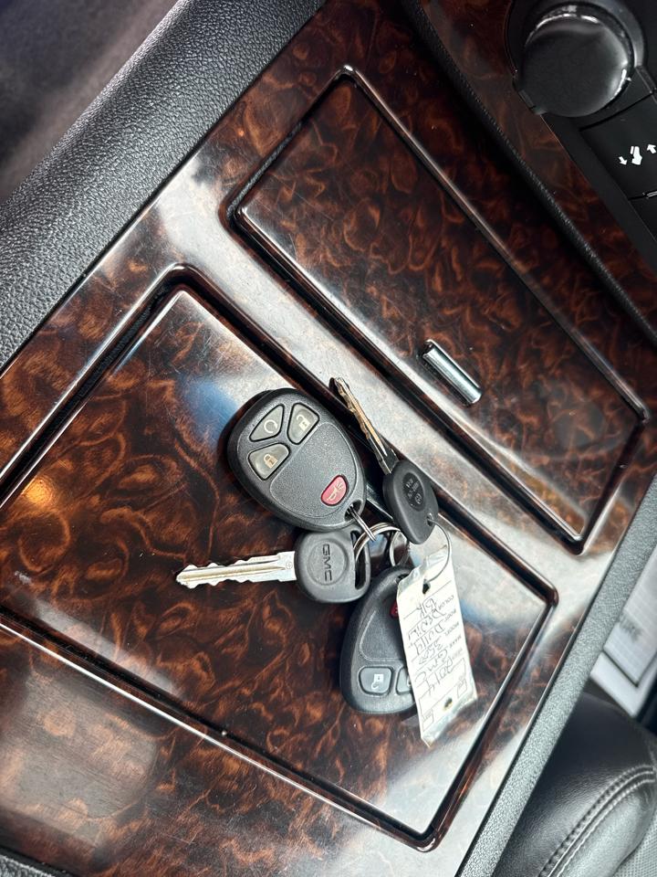 GMC Sierra 3500HD 4WD Crew Cab 167.7" Denali 2014