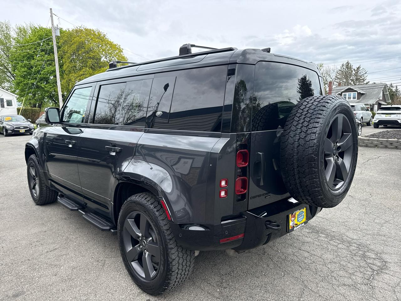 Land Rover Defender 110 X-Dynamic HSE AWD 2022