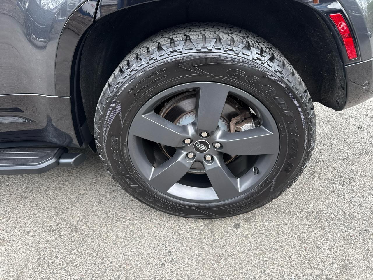 Land Rover Defender 110 X-Dynamic HSE AWD 2022