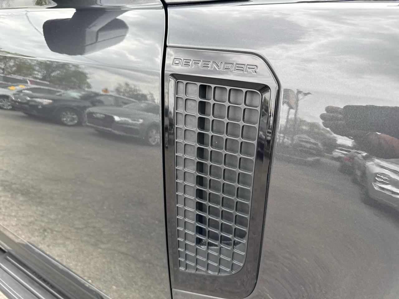 Land Rover Defender 110 X-Dynamic HSE AWD 2022