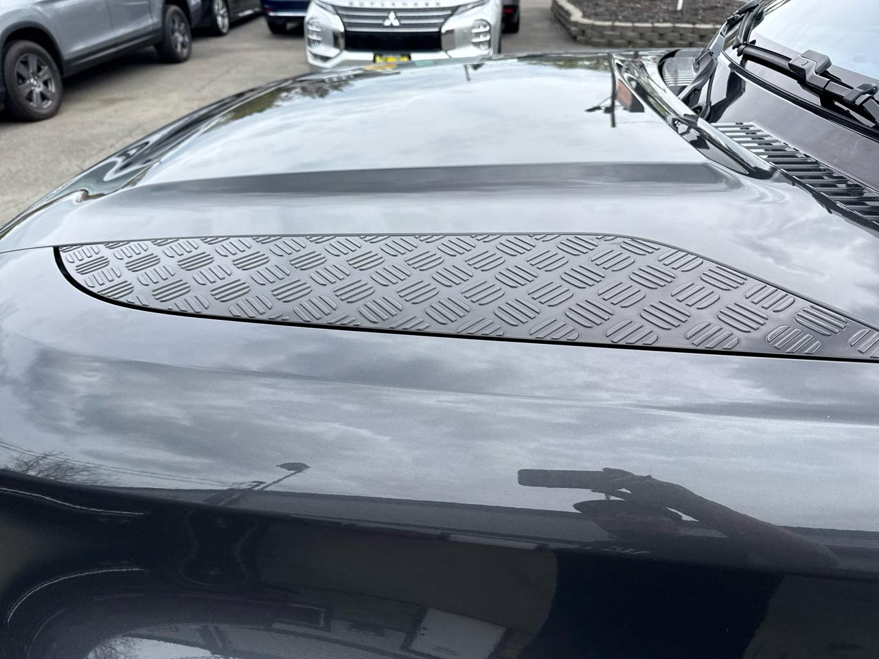 Land Rover Defender 110 X-Dynamic HSE AWD 2022