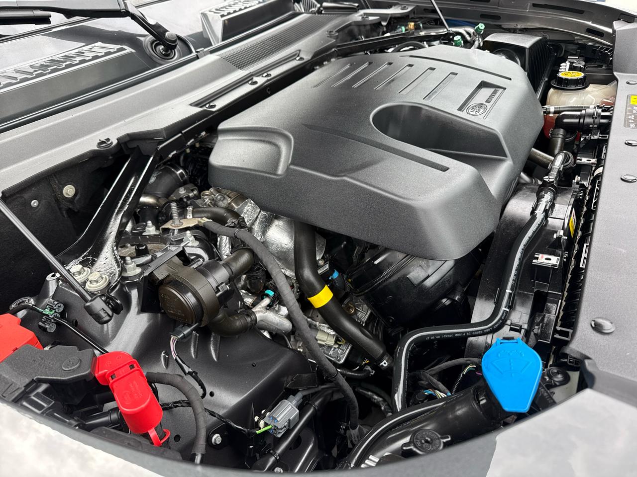 Land Rover Defender 110 X-Dynamic HSE AWD 2022