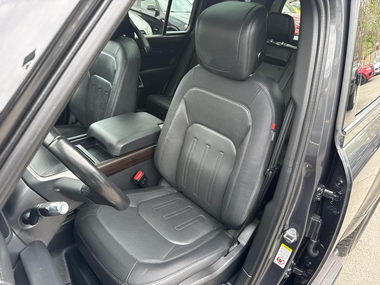 Land Rover Defender 110 X-Dynamic HSE AWD 2022