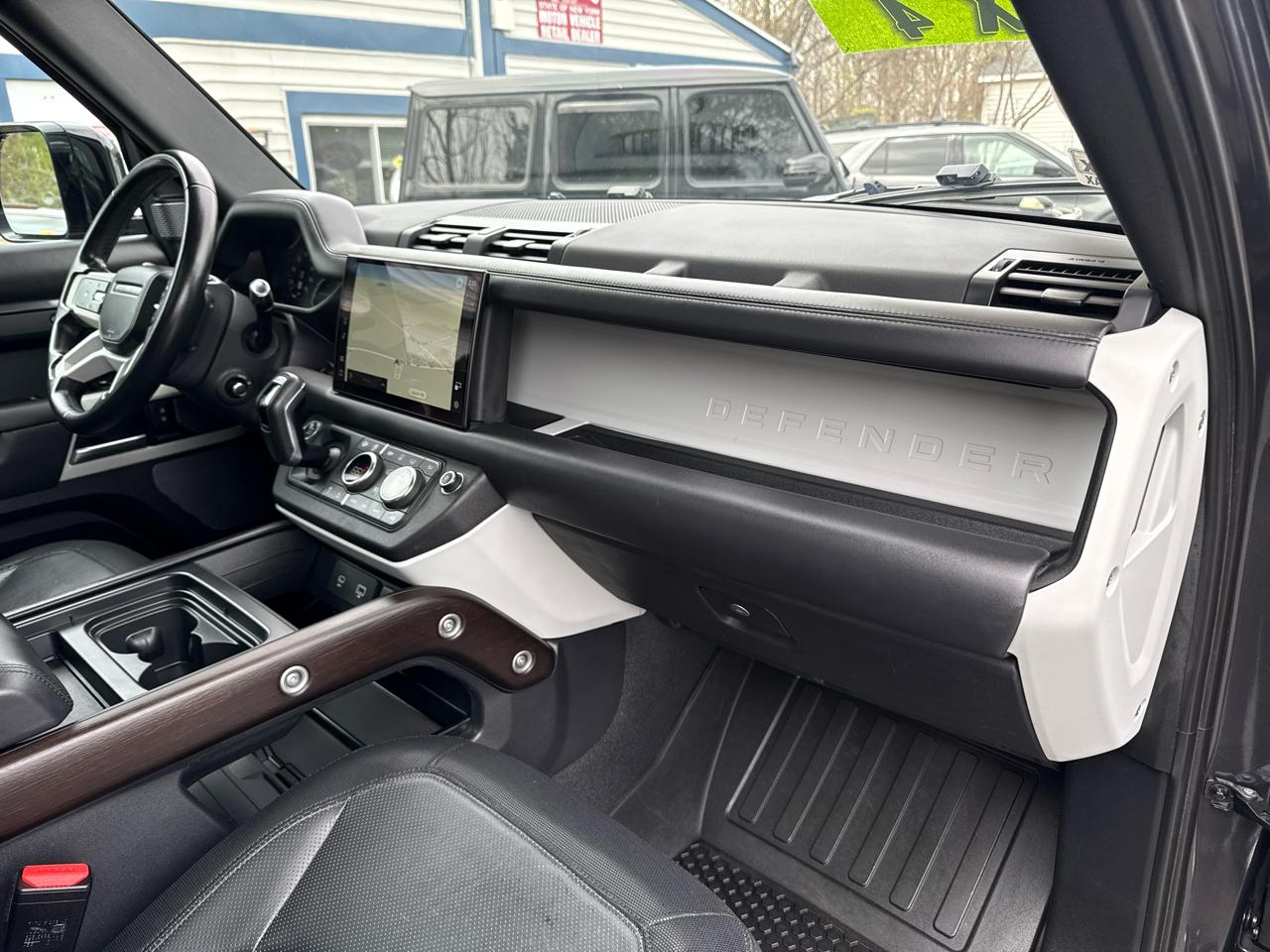 Land Rover Defender 110 X-Dynamic HSE AWD 2022