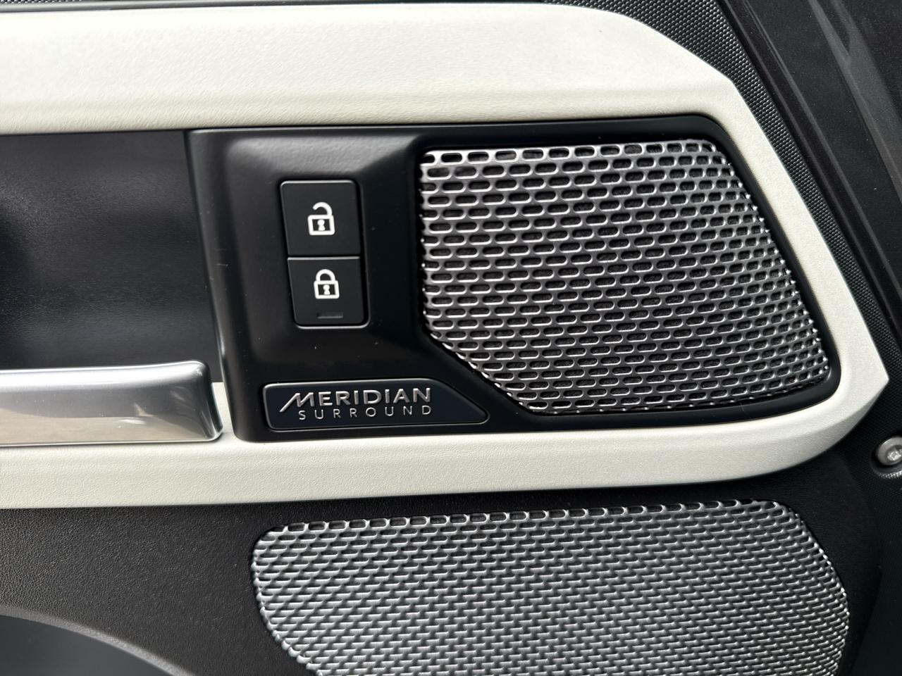 Land Rover Defender 110 X-Dynamic HSE AWD 2022