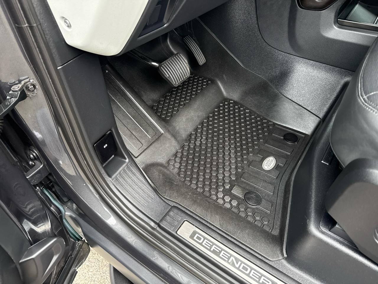 Land Rover Defender 110 X-Dynamic HSE AWD 2022