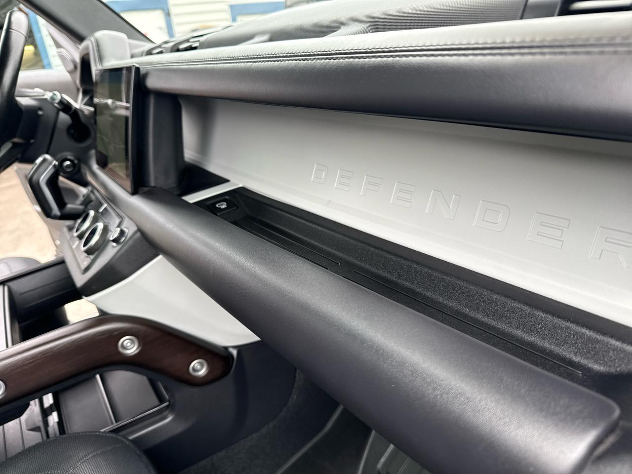 Land Rover Defender 110 X-Dynamic HSE AWD 2022