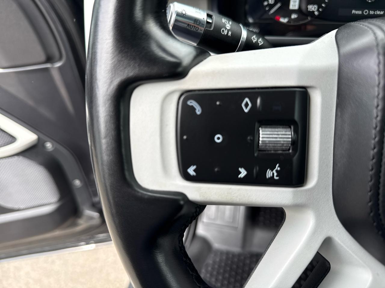 Land Rover Defender 110 X-Dynamic HSE AWD 2022