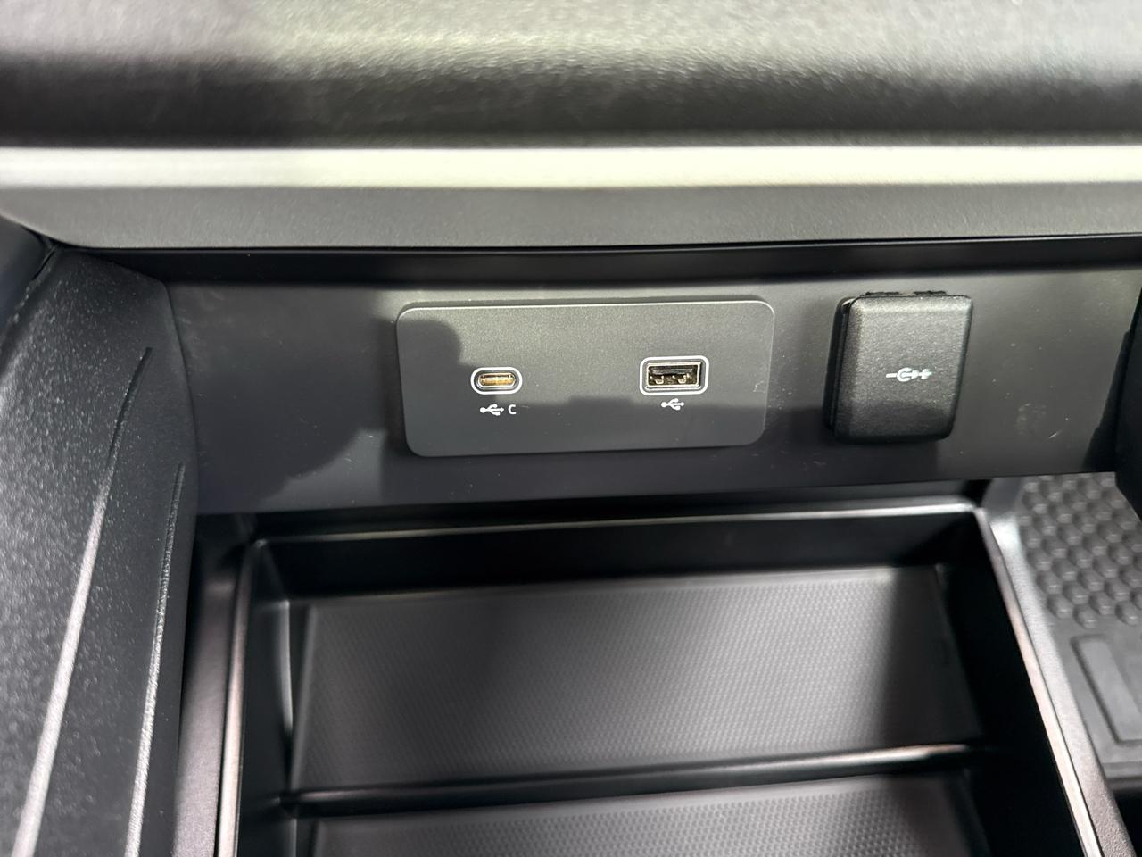 Land Rover Defender 110 X-Dynamic HSE AWD 2022