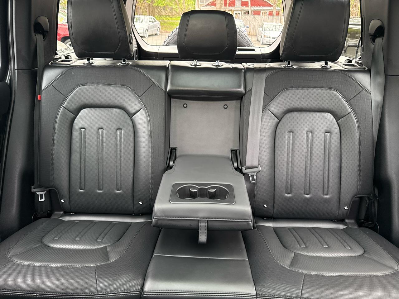 Land Rover Defender 110 X-Dynamic HSE AWD 2022