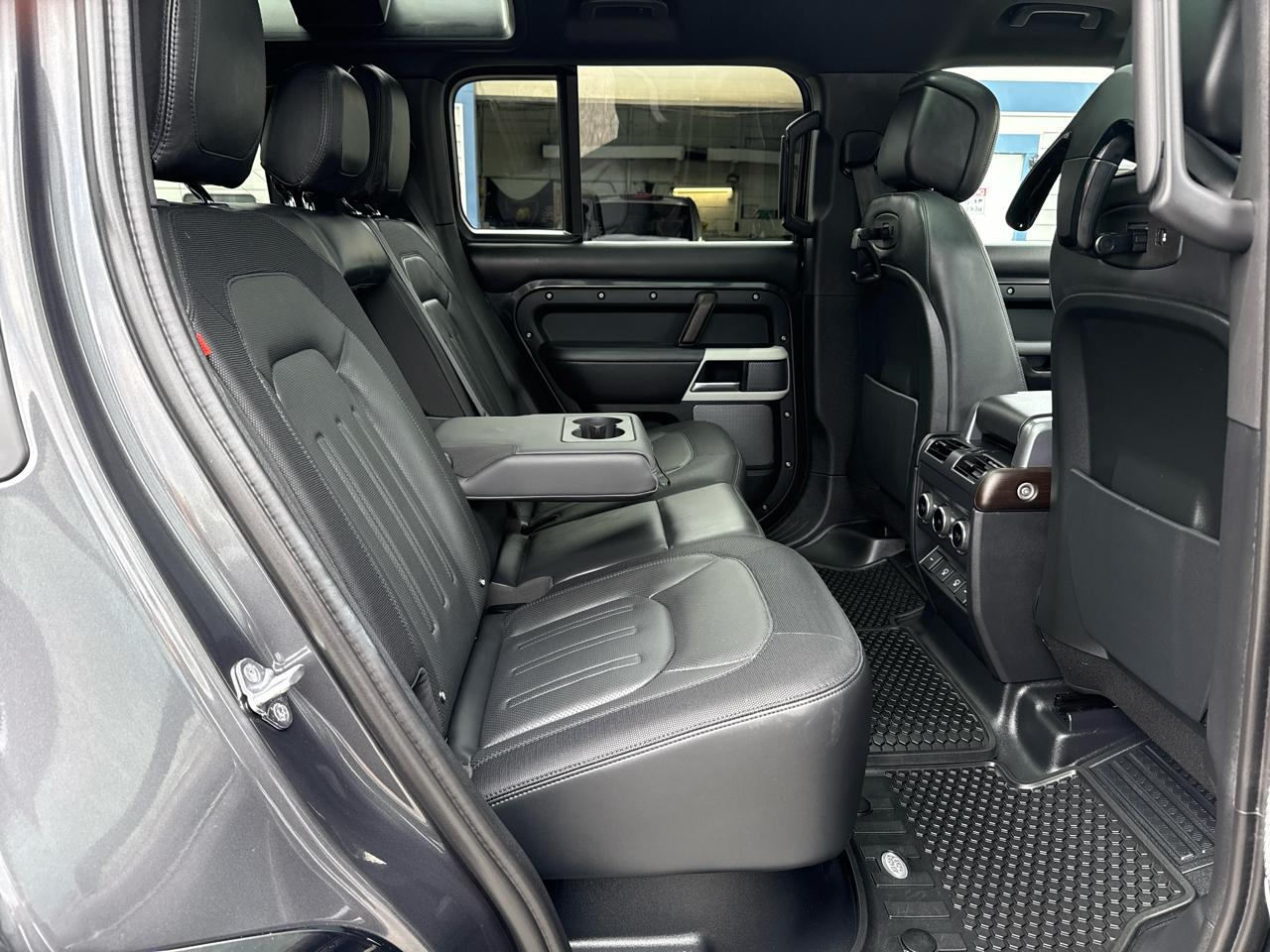 Land Rover Defender 110 X-Dynamic HSE AWD 2022