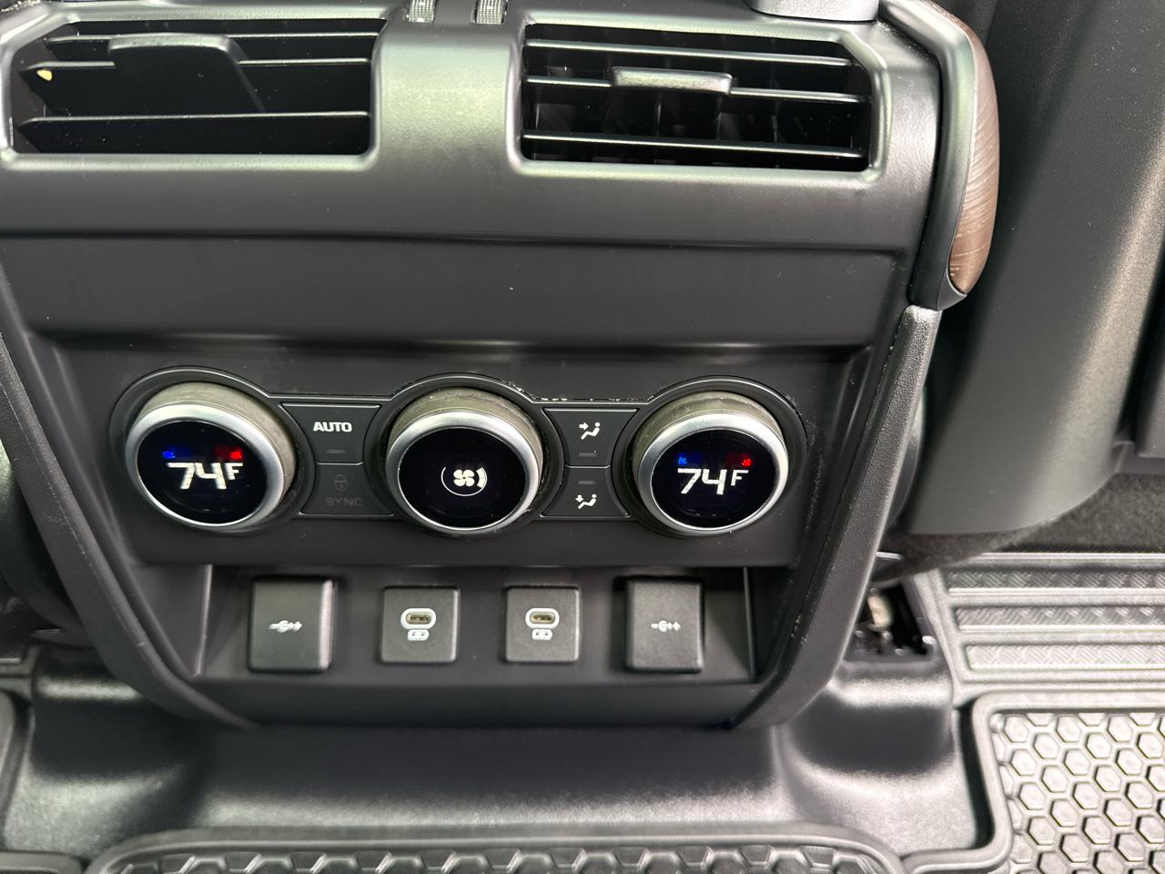 Land Rover Defender 110 X-Dynamic HSE AWD 2022