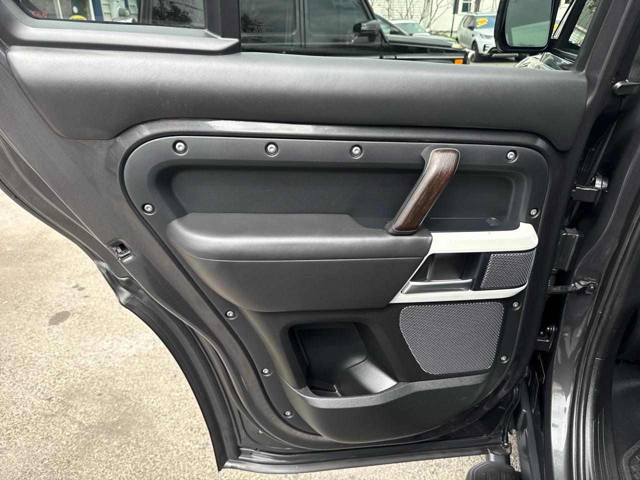 Land Rover Defender 110 X-Dynamic HSE AWD 2022